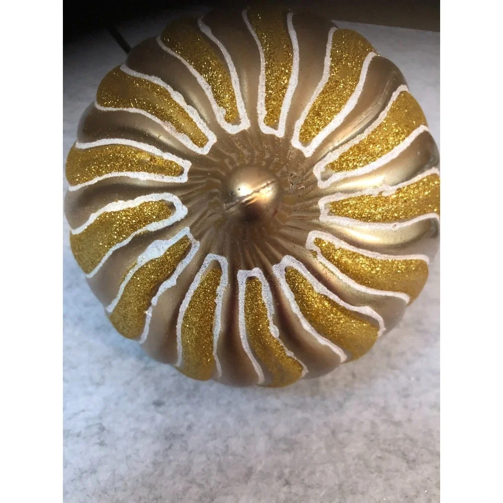 One (1) ~ Jumbo Christmas Ornament ~ 6.75